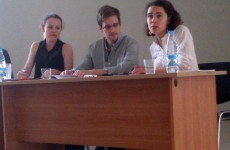 Snowden set to leave Moscow airport