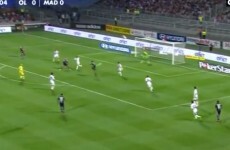 Check out this no-look golazo from the Lyon-Real Madrid friendly tonight