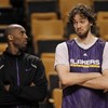 Kobe shoots some late-night hoops after Lakers loss