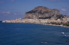 Men drowned after jumping from boat thinking they were onshore