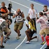 Usain Bolt powers to third world 200m title