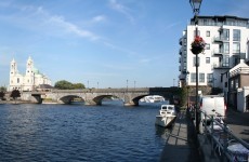 Man drowns after slipping off bridge wall in Athlone