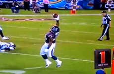 Lift-off! Amazing one-handed catch by Houston running back