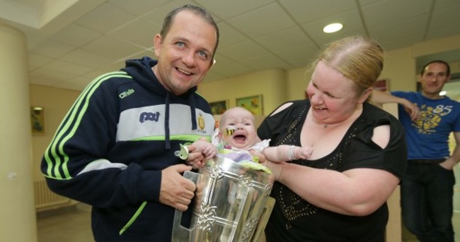 Clare’s All-Ireland champions pay a visit to Our Lady’s Hospital before heading home