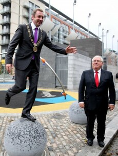 Politicians Be Playin' Pic of The Day