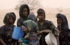 Ireland gives 4,500 blankets, 150 tents and 2,100 mosquito nets to Niger