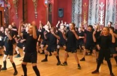 Schoolkids perform haka for New Zealand rugby league stars... before facing their response