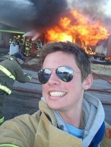 These are the most inappropriate selfies in selfie history