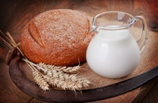 Call for below-cost selling of milk and bread to be banned