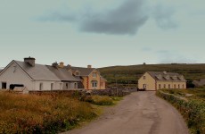 Man ‘in stable condition’ after stabbing on Inis Mór