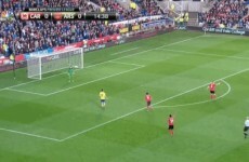 Olivier Giroud through on goal, stops cos he thinks he's offside... he isn't