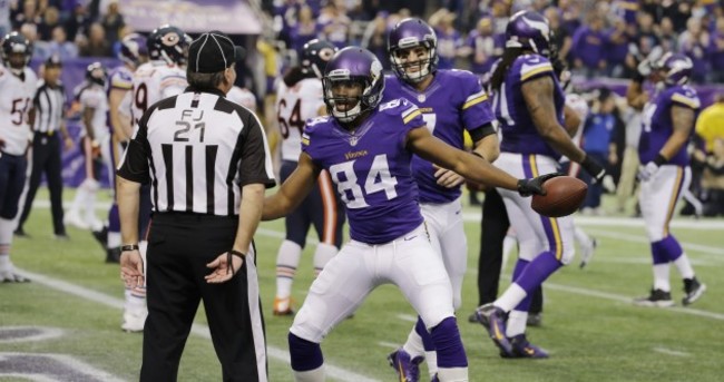 NFL ref denies player high-five after touchdown, eventually gives in