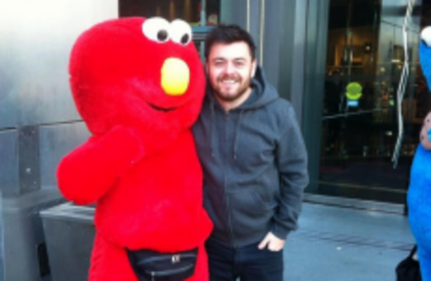 Elmo from Love/Hate met the real Elmo in Vegas · The Daily Edge