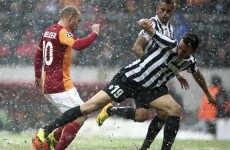 Sneijder strike sends Gala through at Juve's expense