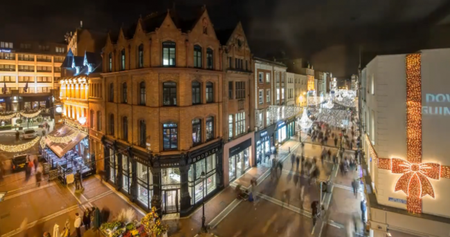 Timelapse captures the hustle and bustle of Grafton Street at Christmas