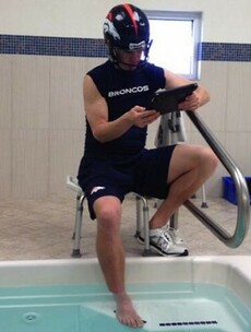 This ridiculous photo shows why Peyton Manning is the best quarterback in the NFL