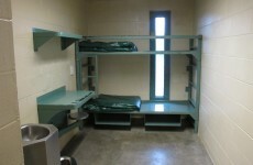 UK study reveals that one in four female prisoners self-harm