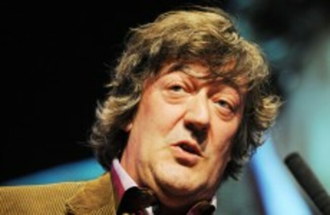 Stephen Fry "prepared to go to prison" over Twitter joke trial