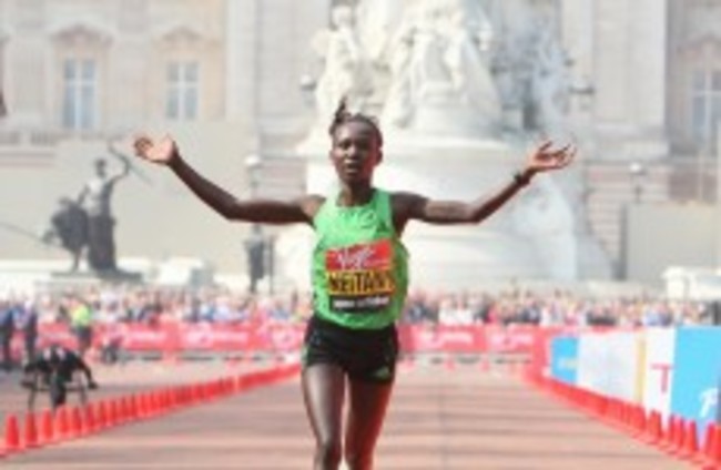 Gallery: Kenyans make clean sweep in London Marathon