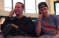 Prank demonstrates best way to deal with irritatingly loud public phone conversations