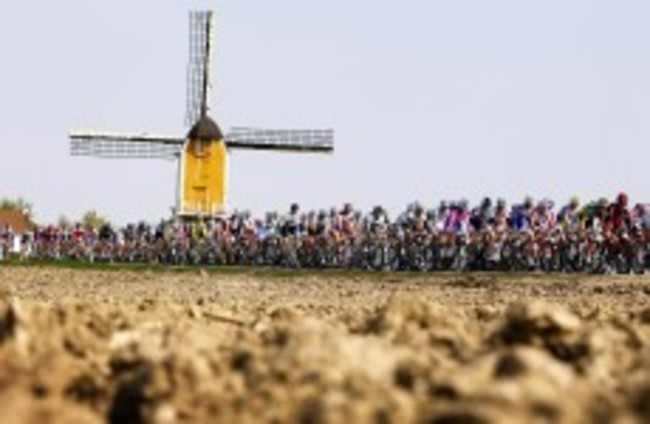 Gilbert strikes late to take Amstel Gold victory