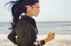 Google Glass update lets users snap photos by winking