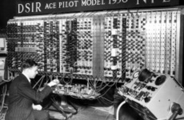 Queen pardons computing giant Alan Turing 59 years after his suicide