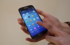 Samsung considers bringing eye-scan security to Galaxy S5