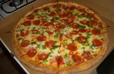 Do Irish people eat pizza with their hands, or a knife and fork?