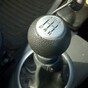 Car thieves forced to abandon robbery because they couldn't use a manual gearstick