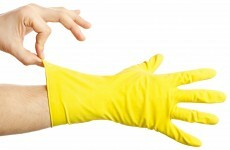 Derry residents warned about fake police officers wearing yellow rubber gloves
