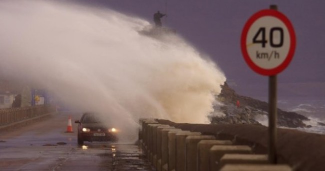 Orange Alert: More "violent gusts" at coasts as new storm bears down on the West