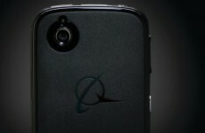 Boeing creates spy phone that self-destructs if tampered with