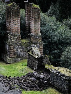 Heavy rains cause wall and arch collapse in Pompeii