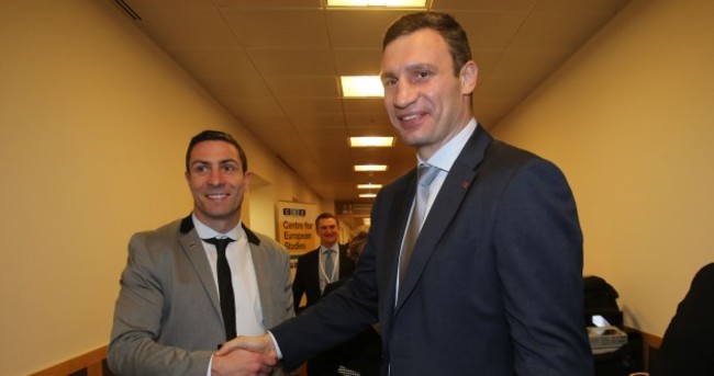 Political heavyweights? Kenny Egan met Vitali Klitschko in Dublin today (PIC)