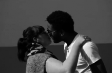 Strangers filmed kissing for the first time, for REAL