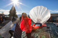 Google's WiFi-carrying balloon circles the world in under a month