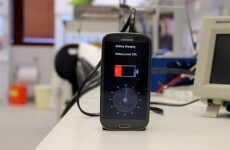 This device can fully charge a smartphone in 30 seconds