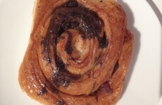 Golf fan bets a thousand quid on McIlroy for Masters because he sees Rory's face in his Danish pastry