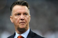 Glazers meet with Louis van Gaal as Moyes' future uncertain - reports