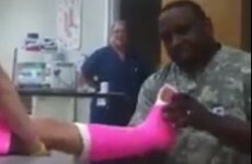Amazing doctor raps 'cast rules' to little girl with broken leg