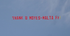 Plane carrying 'Thank U Moyes' banner flies over Old Trafford