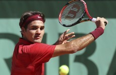 Roger Federer moves into third round at French Open