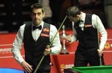 Mark Selby leads Ronnie O'Sullivan ahead of World Snooker Championship final session