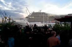 Massive cruise ship plays the opening notes of Seven Nation Army with its horns