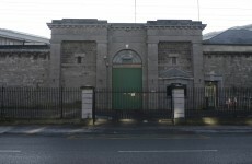 Prison officer hospitalised after handcuffed prisoner tried to escape