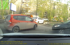 Driver's attempt to skip traffic jam backfires mortifyingly