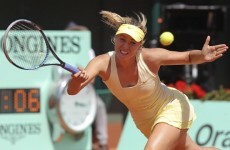 Sharapova crashes out at French Open semi-final stage to Li Na