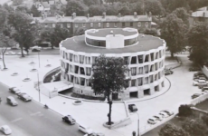 VIDEO: What the American Embassy has in common with an Aran jumper