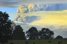 New volcanic ash cloud threatens flight disruptions (in South America)